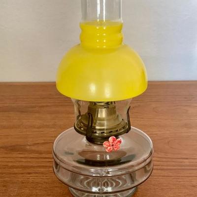 Lot 30 - Vintage Oil / Kerosene Lamps