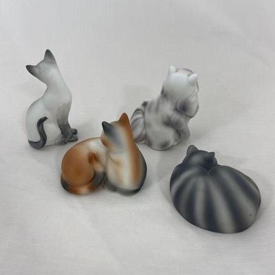 .71. Set of 4 Porcelain Cats