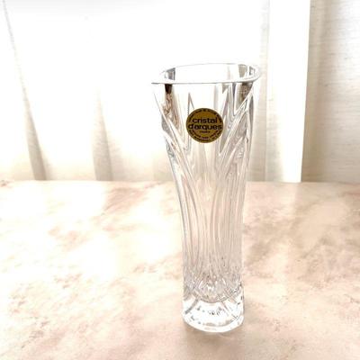 #63    D ARQUES FRANCE CRYSTAL VASE 