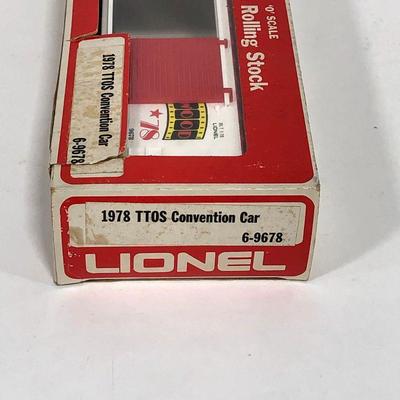 .123. Two Vintage Lionel Cars