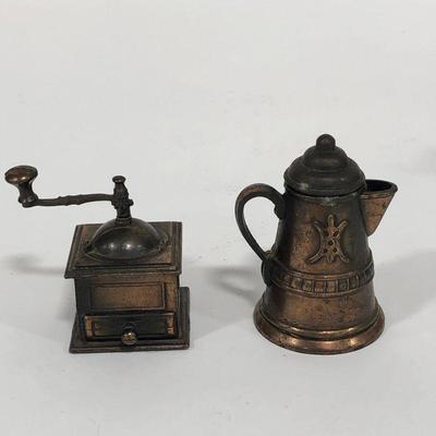 .151. Set of 11 Die-Cast Miniatures