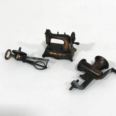 .153. Lot of Five Die-Cast Miniatures