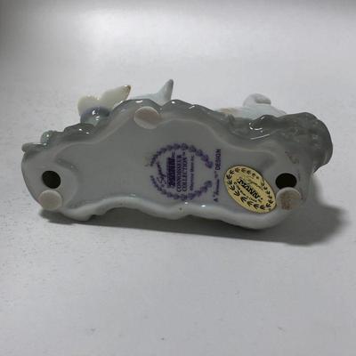 .155. Cat with Butterfly