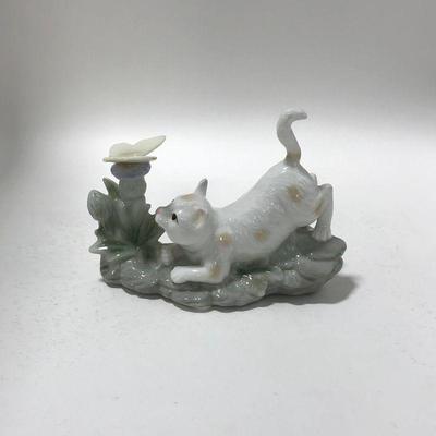 .155. Cat with Butterfly
