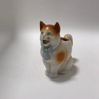.156. Victorian era Cat Pitcher
