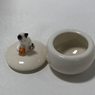 .157. Porcelain Cat Trinket Dish