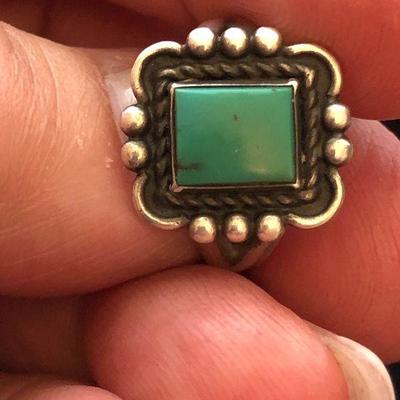 J21:  Vintage Turquoise and Sterling Silver Ring