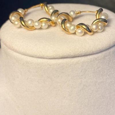 J85: 14k Gold & Pearl Earrings