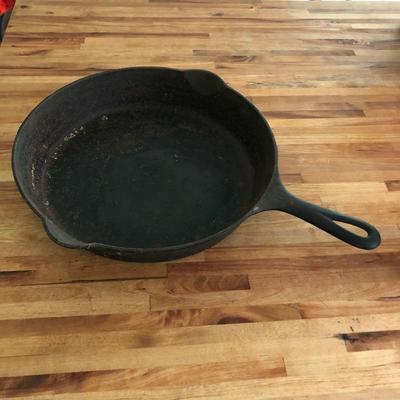 Lot 2 - Country Kitchen with Griswold Cast Iron Skillet