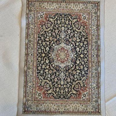 #133  VINTAGE SMALL SILK MAT PERSIAN RUG DESIGN