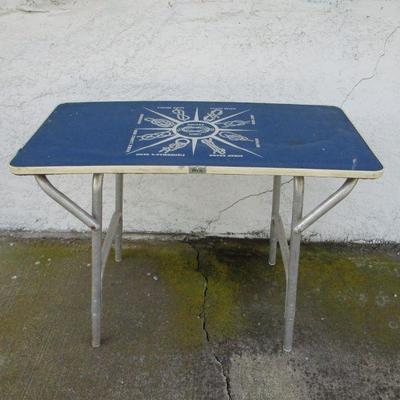 Lot 55 - Knot Tying Table