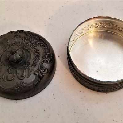 Lot #35  Mardi Gras REX Favor - 1904 Button Box