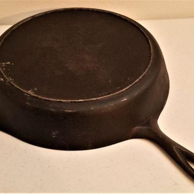 Lot #38  Vintage Cast Iron Skillet - #10