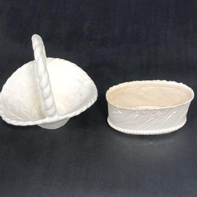 .161. Six Creme/Ivory Planters