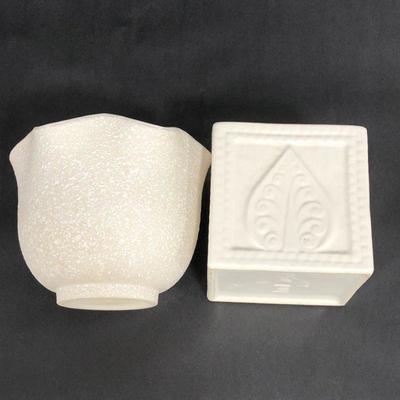 .161. Six Creme/Ivory Planters