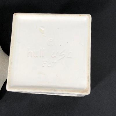 .161. Six Creme/Ivory Planters