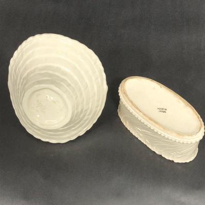 .161. Six Creme/Ivory Planters