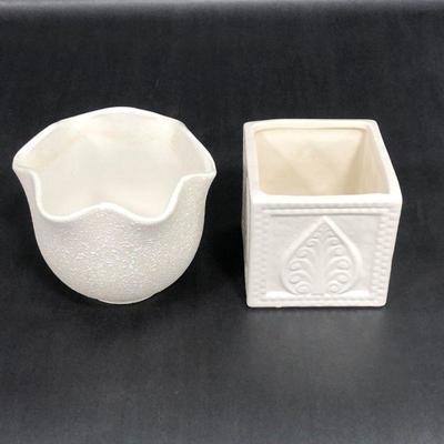 .161. Six Creme/Ivory Planters