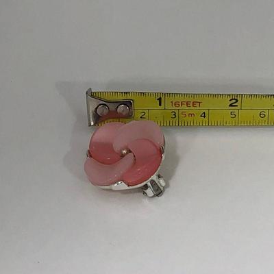 .164. Lisner Pink Thermoset Set