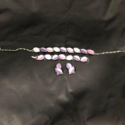 .166. Lisner Purple Thermoset Set