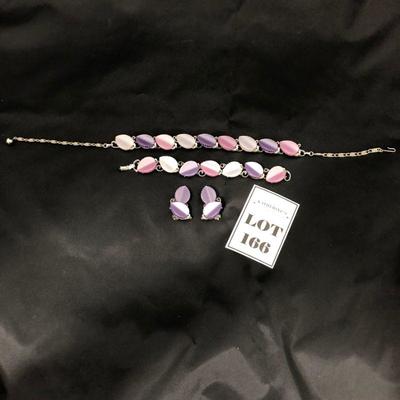 .166. Lisner Purple Thermoset Set