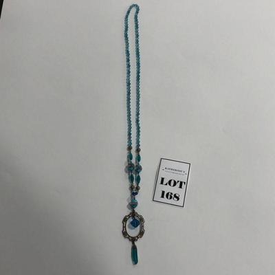 .168. 20s Art Deco Turquoise Beaded Necklace