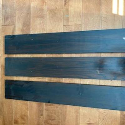 DINING TABLE QUARTER SAWN OAK - ROUND WITH THREE LEAVES/INSERTS 1950's