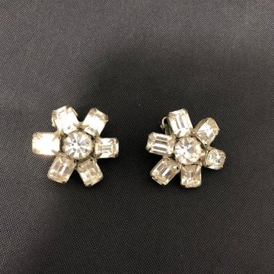 .171. Marked Vintage Earrings