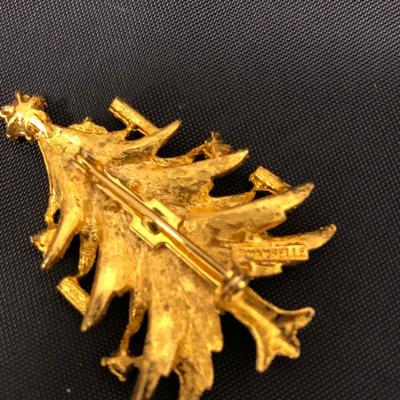 .172. Massive Unmarked Brooch Lot