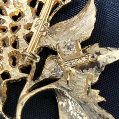 .172. Massive Unmarked Brooch Lot