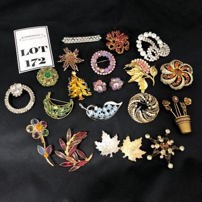 .172. Massive Unmarked Brooch Lot