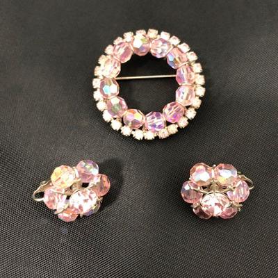 .172. Massive Unmarked Brooch Lot