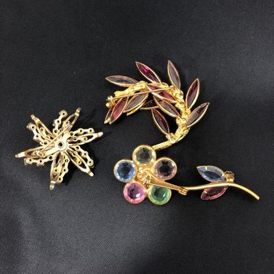 .172. Massive Unmarked Brooch Lot