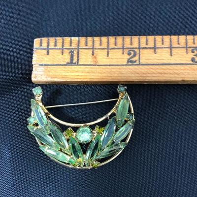 .172. Massive Unmarked Brooch Lot