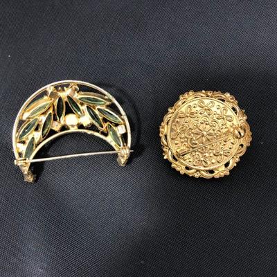 .172. Massive Unmarked Brooch Lot