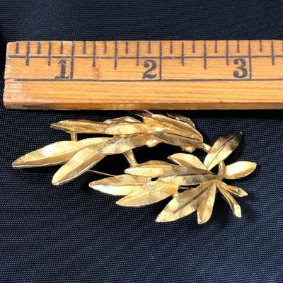 .173. One Dozen Mostly Marked Brooches