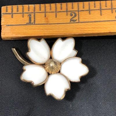 .173. One Dozen Mostly Marked Brooches