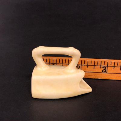 .183. Mixed Delft Lot