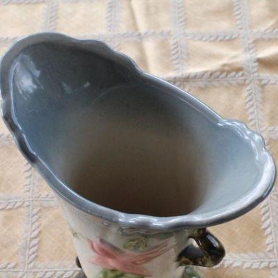 Lot #5: Vintage HULLâ„¢ Handpainted Vase