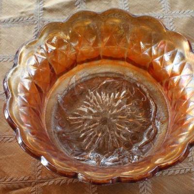 Lot #6: Pair of Vintage Carnival Glass Dishes