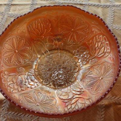 Lot #6: Pair of Vintage Carnival Glass Dishes