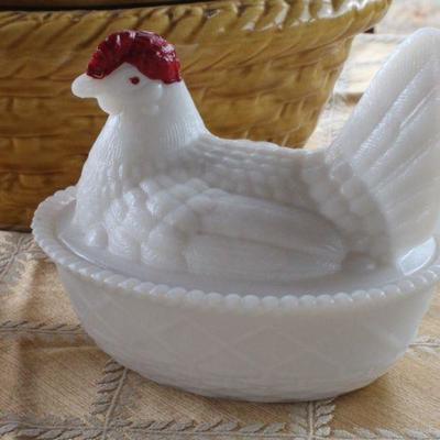 Lot #7: Group of (3) Country Rooster Dishes w/ Lids