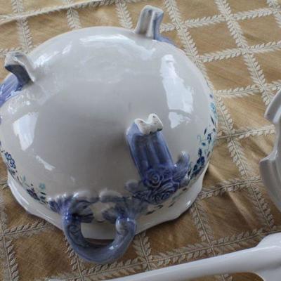 Lot #9: Vintage Ceramic Serving Dish w/ Slotted Lid and Spoon