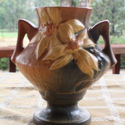 Lot #11: Vintage ROSEVILLEâ„¢ 188-6" Pottery Vase Hand Painted
