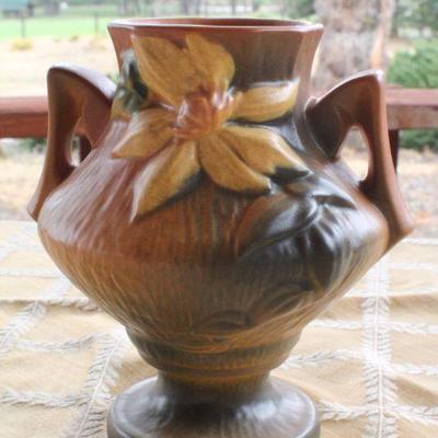Lot #11: Vintage ROSEVILLEâ„¢ 188-6" Pottery Vase Hand Painted