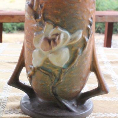 Lot #13: Vintage ROSEVILLEâ„¢ Pottery Vase Form 87-6" (some damage shown)