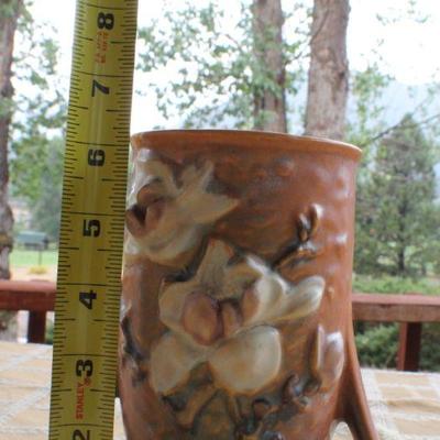 Lot #13: Vintage ROSEVILLEâ„¢ Pottery Vase Form 87-6" (some damage shown)