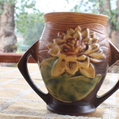 Lot #14: Vintage ROSEVILLEâ„¢ Pottery Vase For 71-4"