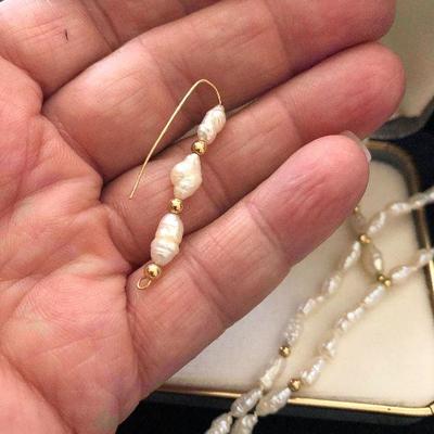 J128: Freshwater Pearl Necklace and Earrings