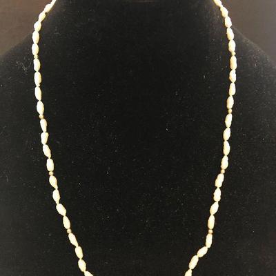 J128: Freshwater Pearl Necklace and Earrings